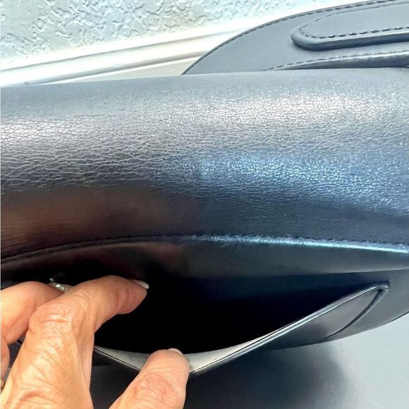 Michael Kors Daria Black Leather Saddle Crossbody Bag - Picture 5 of 16